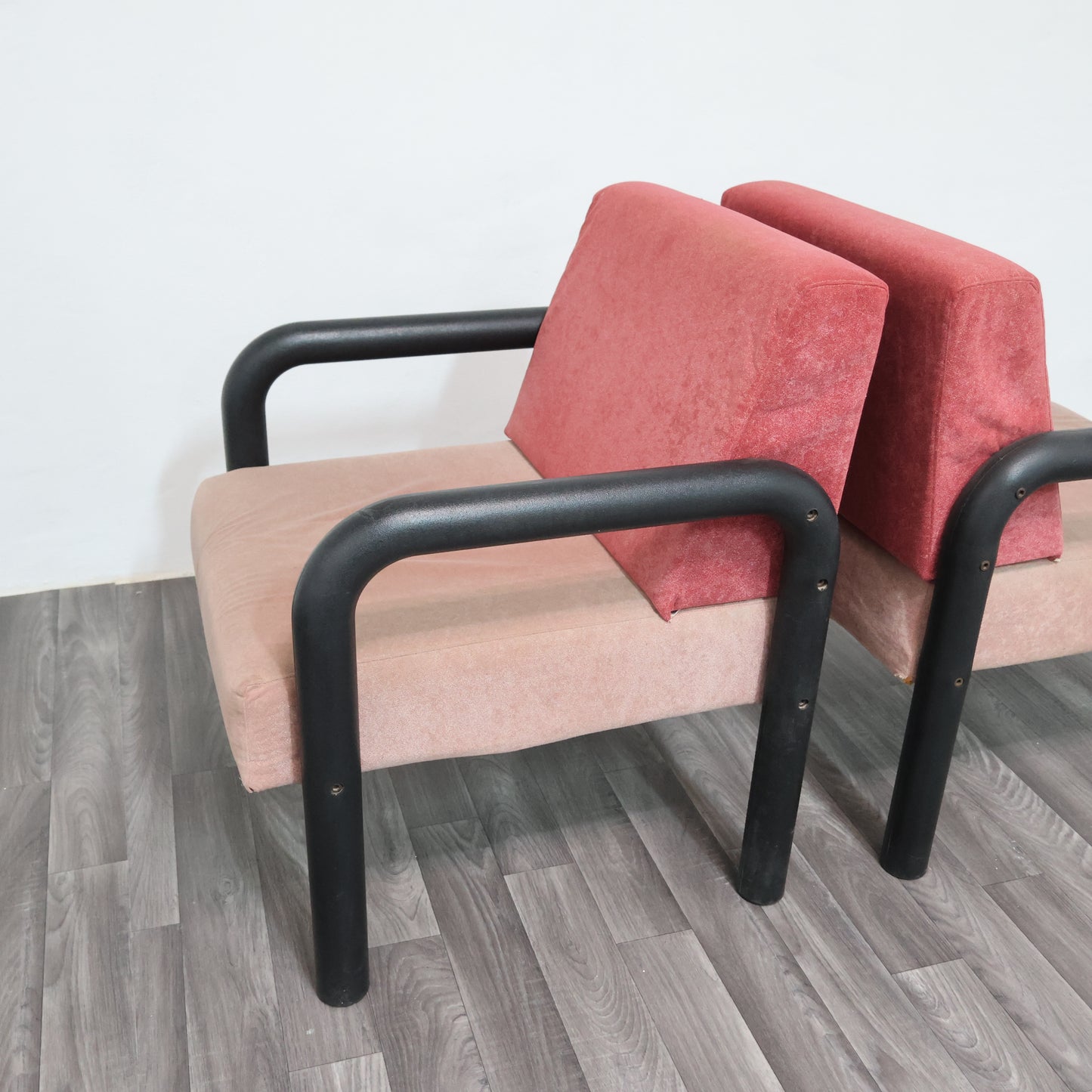 COPPIA DI POLTRONE DESIGN POSTMODERNO NELLO STILE DI MEMPHIS MILANO ANNI 80