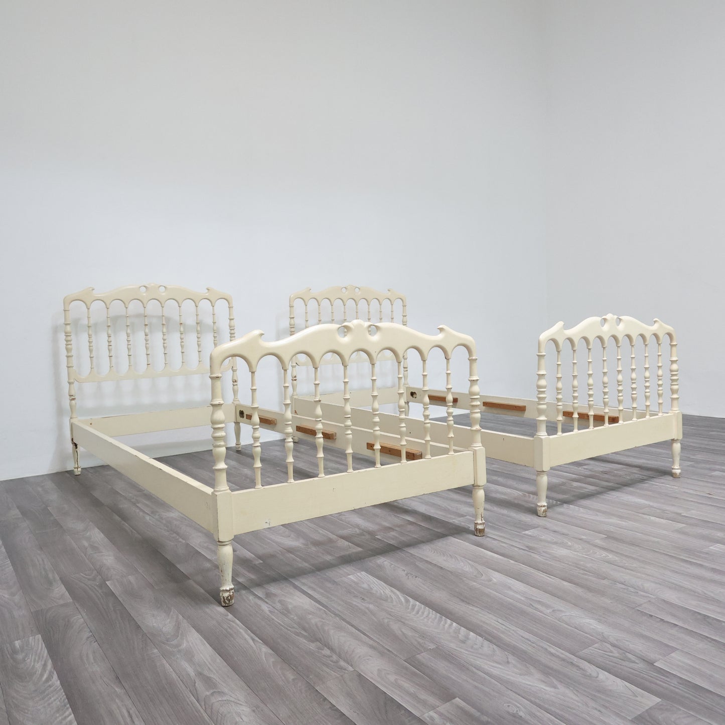 Giuseppe Gaetano Descalzi Coppia Di Letti Singoli Chiavari Anni ‘50 Design