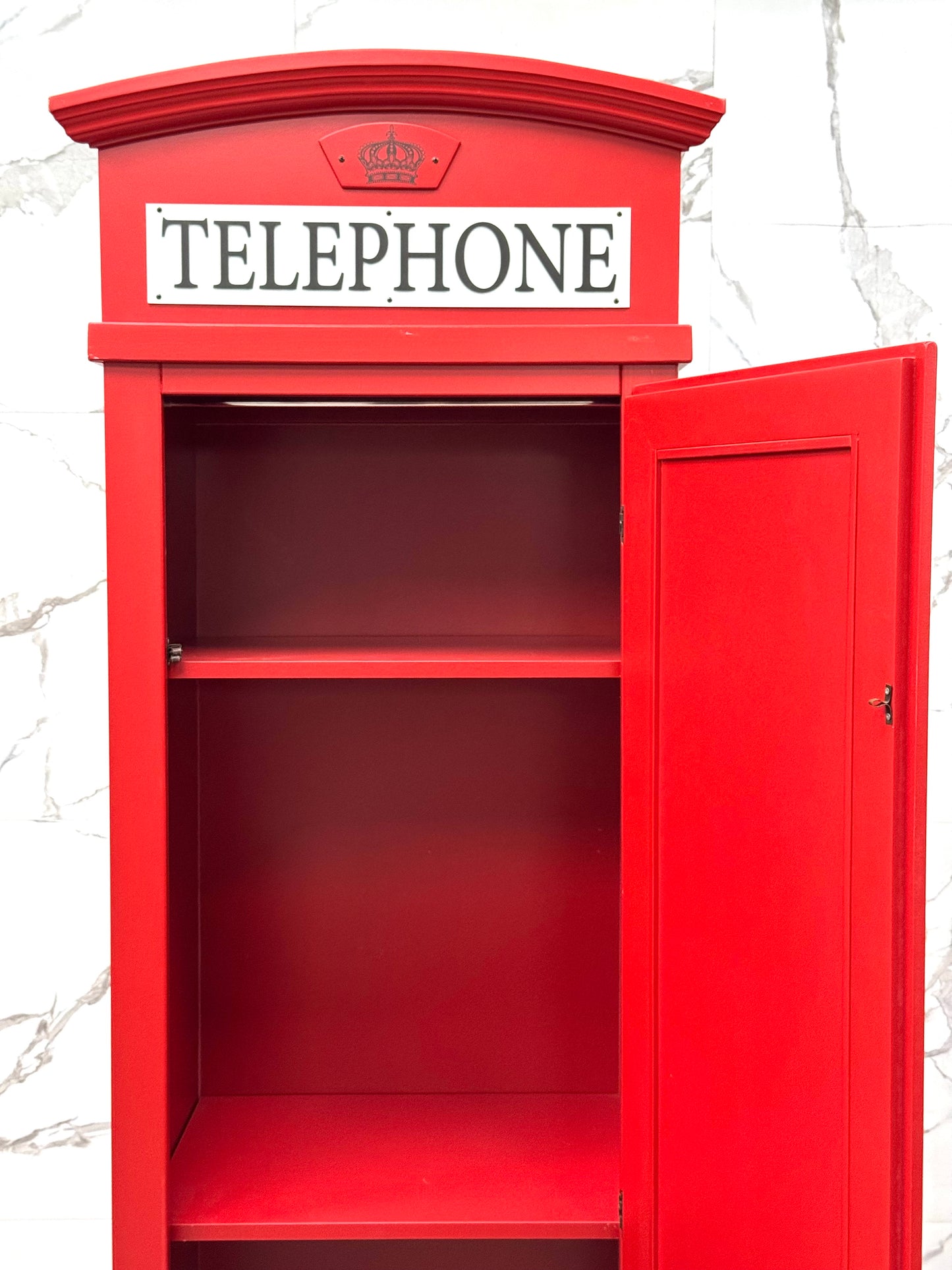 Cabina Armadio con Specchio a Forma di Cabina Telefonica Londinese