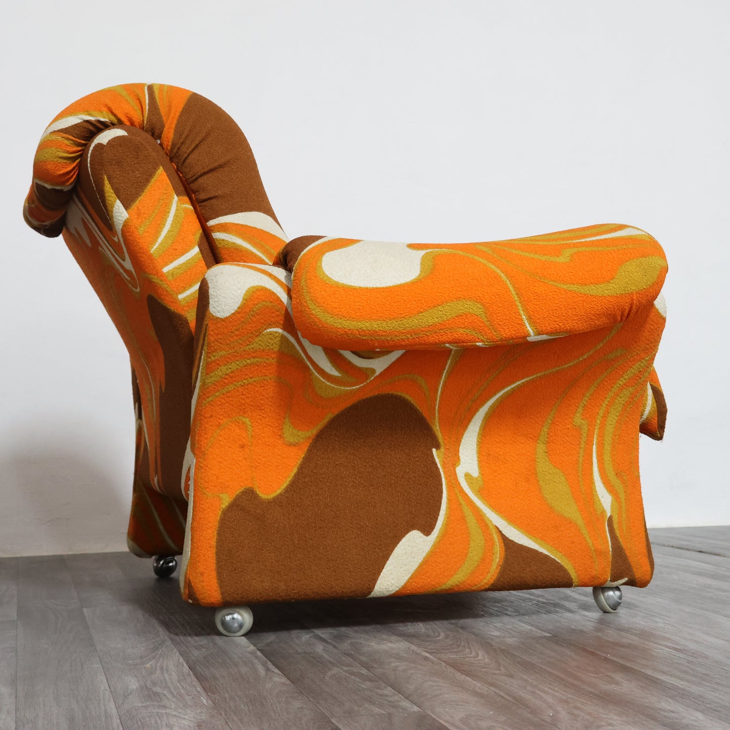 GUARNACCI , PADOVANO E VAGNONI COPPIA DI POLTRONE 1P “IONICA” ANNI 70 DESIGN SPACE AGE