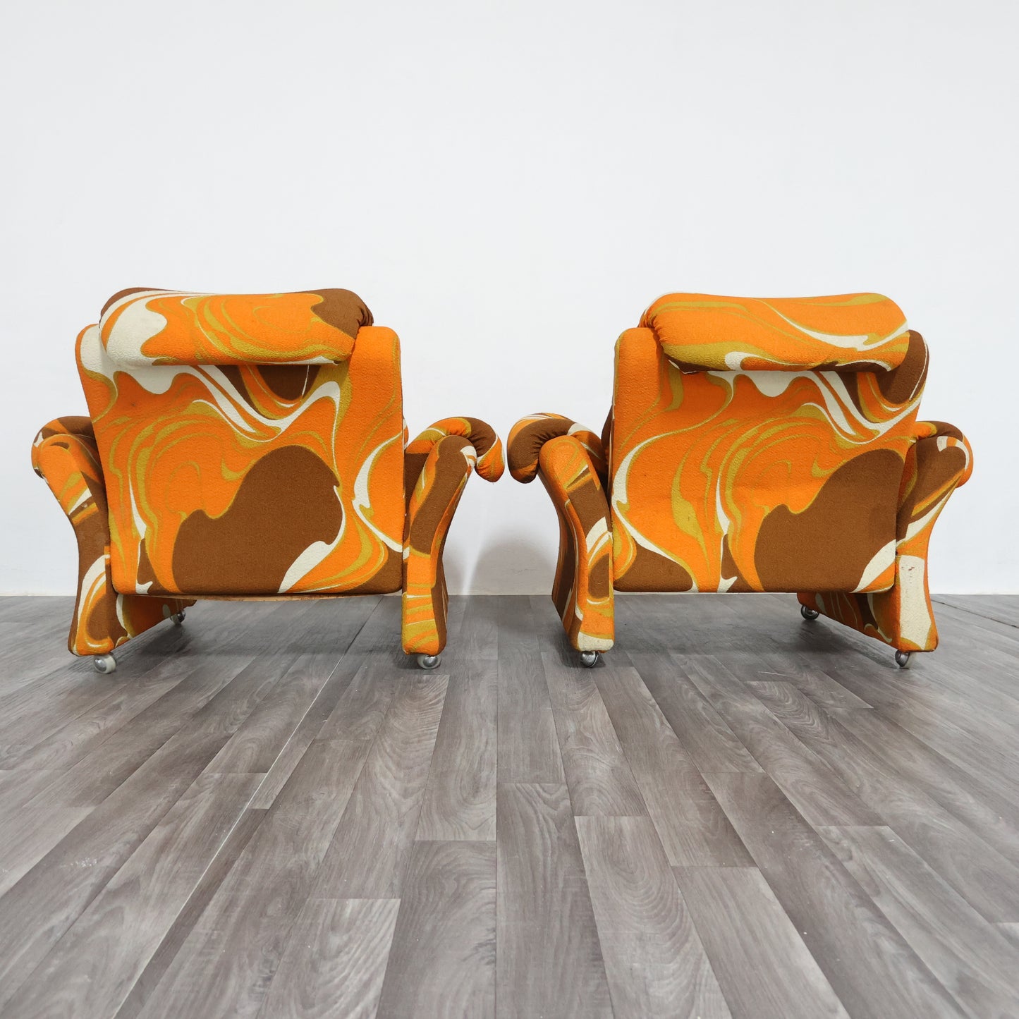 GUARNACCI , PADOVANO E VAGNONI COPPIA DI POLTRONE 1P “IONICA” ANNI 70 DESIGN SPACE AGE