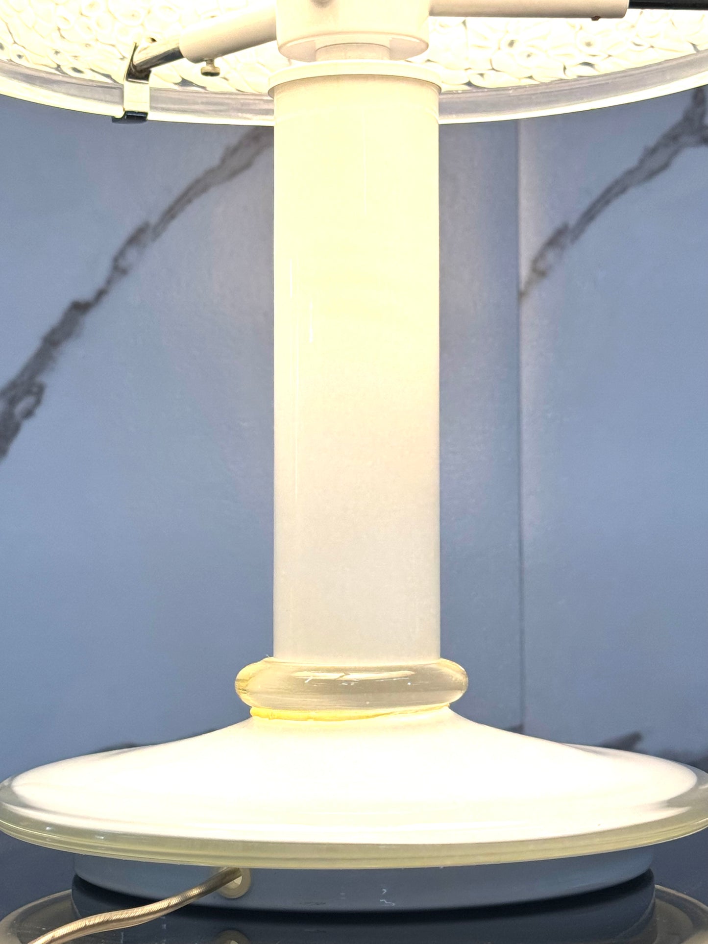 LAMPADA DA TAVOLO DI GAE AULENTI PER VISTOSI “NEVERRINO” VETRO DI MURANO