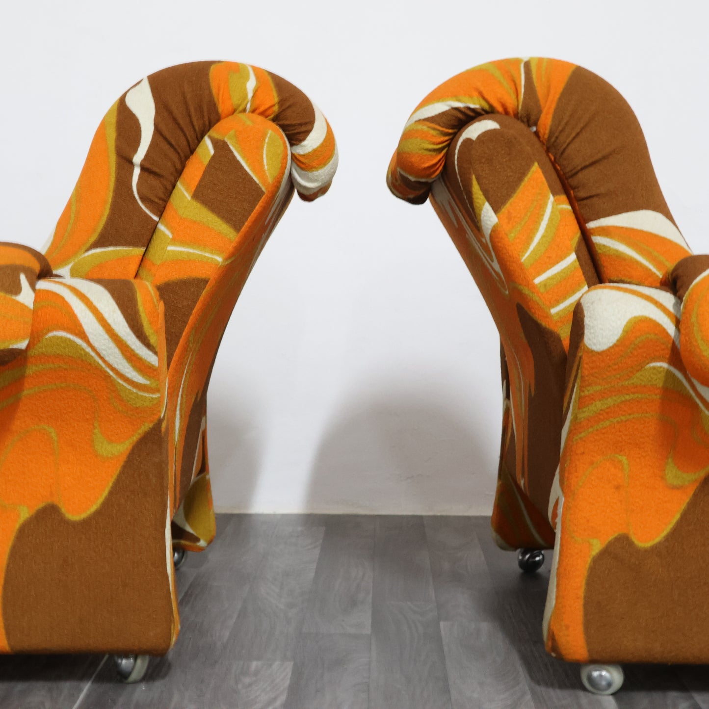 GUARNACCI , PADOVANO E VAGNONI COPPIA DI POLTRONE 1P “IONICA” ANNI 70 DESIGN SPACE AGE