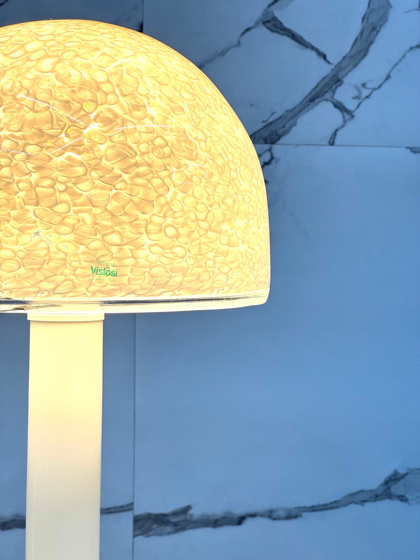 LAMPADA DA TAVOLO DI GAE AULENTI PER VISTOSI “NEVERRINO” VETRO DI MURANO