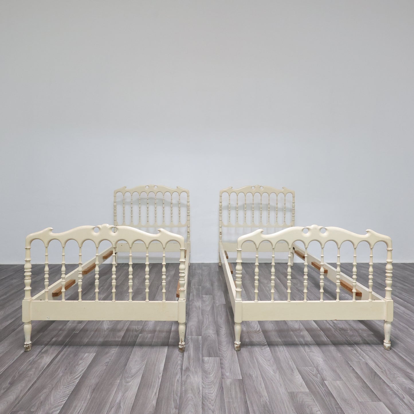 Giuseppe Gaetano Descalzi Coppia Di Letti Singoli Chiavari Anni ‘50 Design