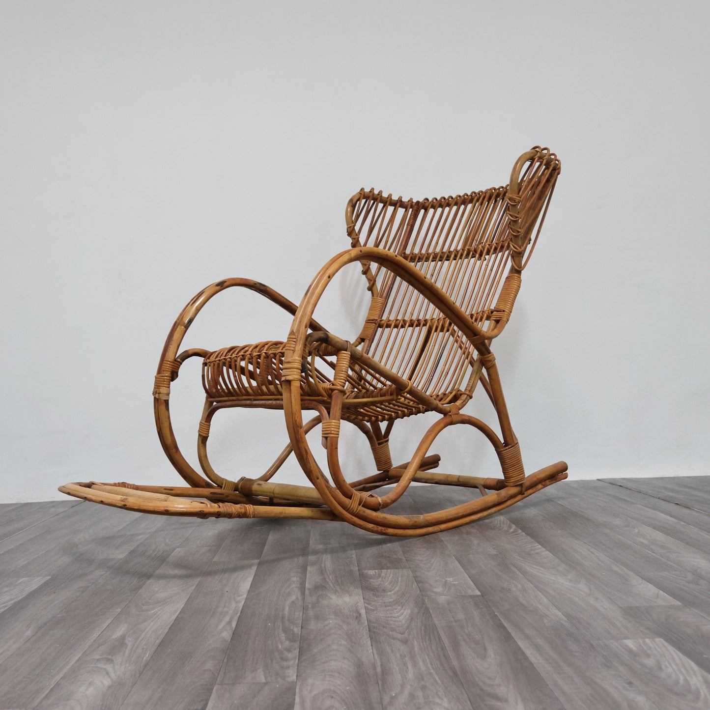 Poltrona a Dondolo Rocking Chair Francese Vintage Design Modernariato 1960’s