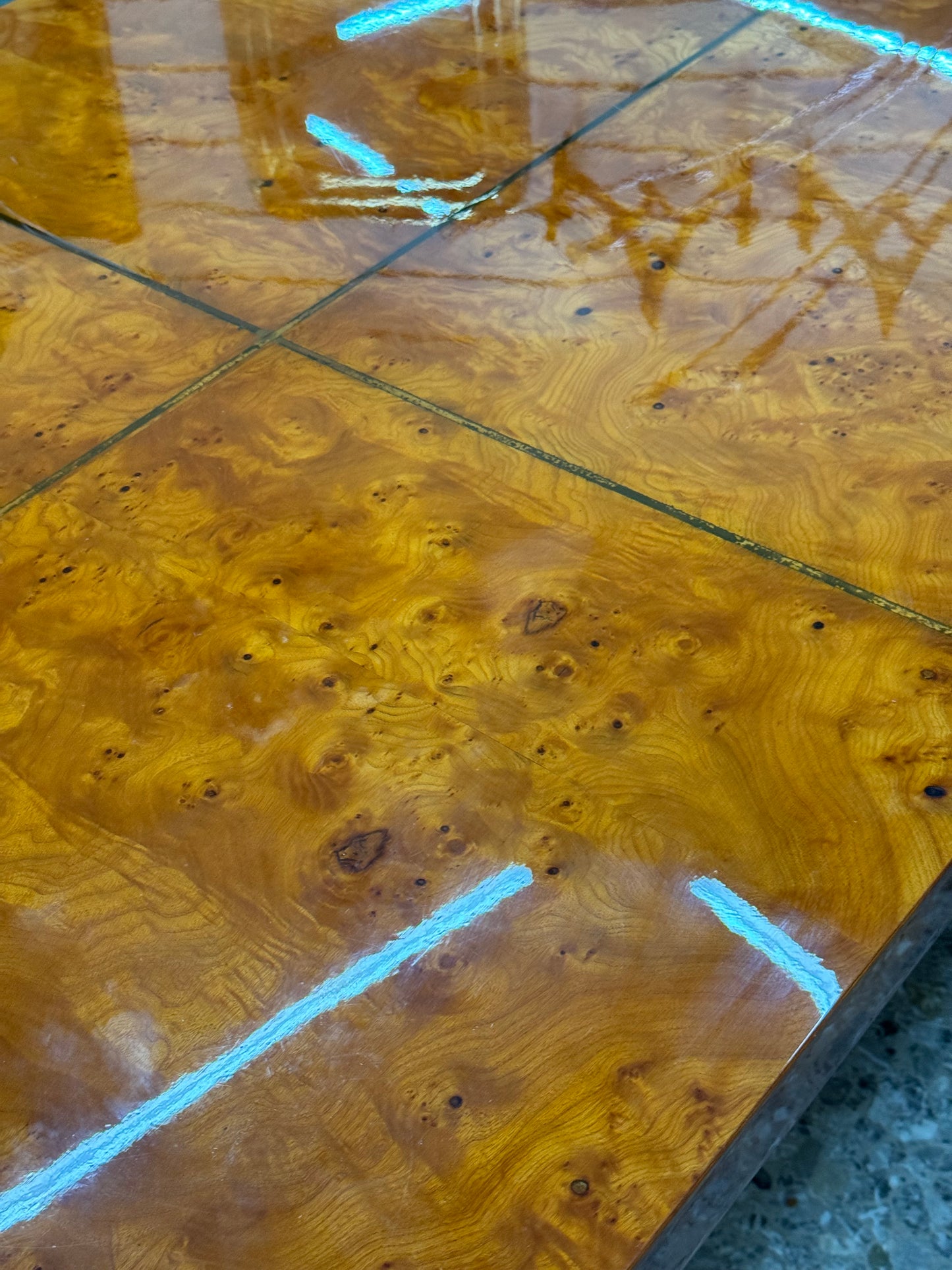 Tavolo Da Pranzo In Radica E Metallo Dorato Anni 70 Modernariato