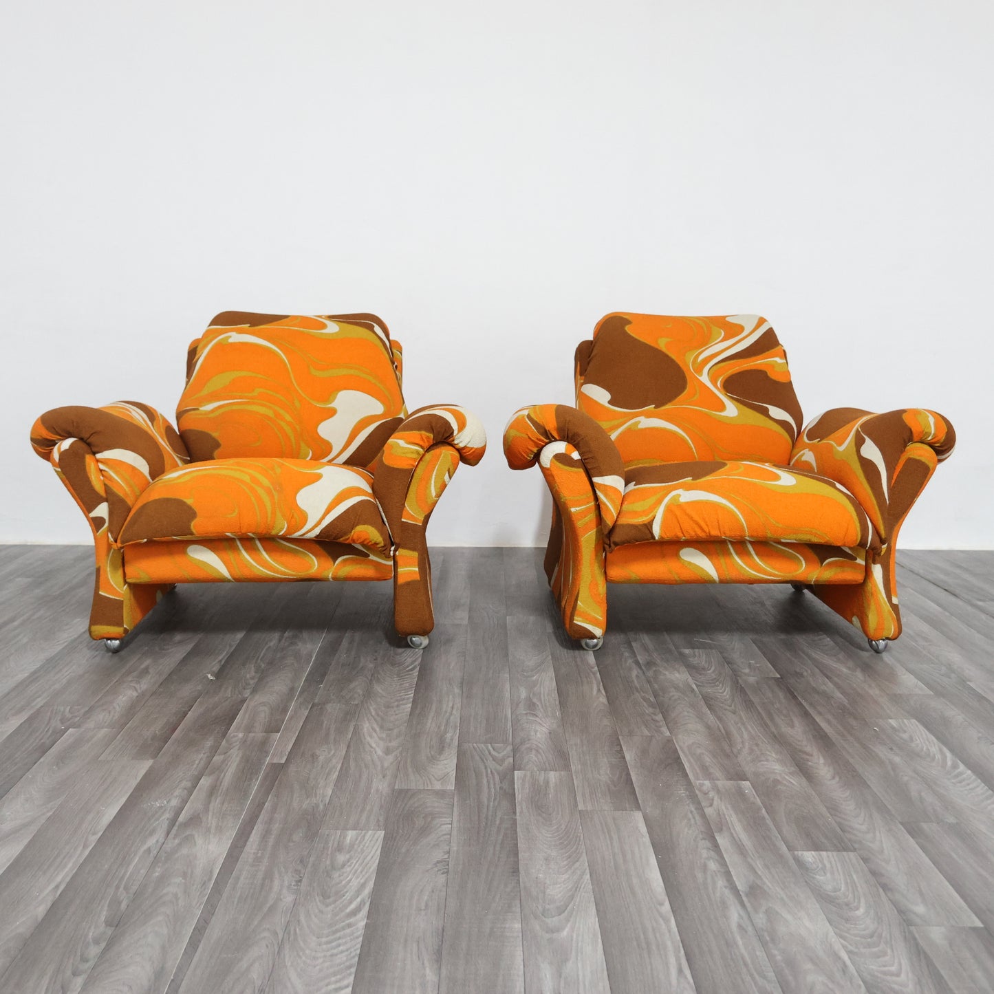 GUARNACCI , PADOVANO E VAGNONI COPPIA DI POLTRONE 1P “IONICA” ANNI 70 DESIGN SPACE AGE