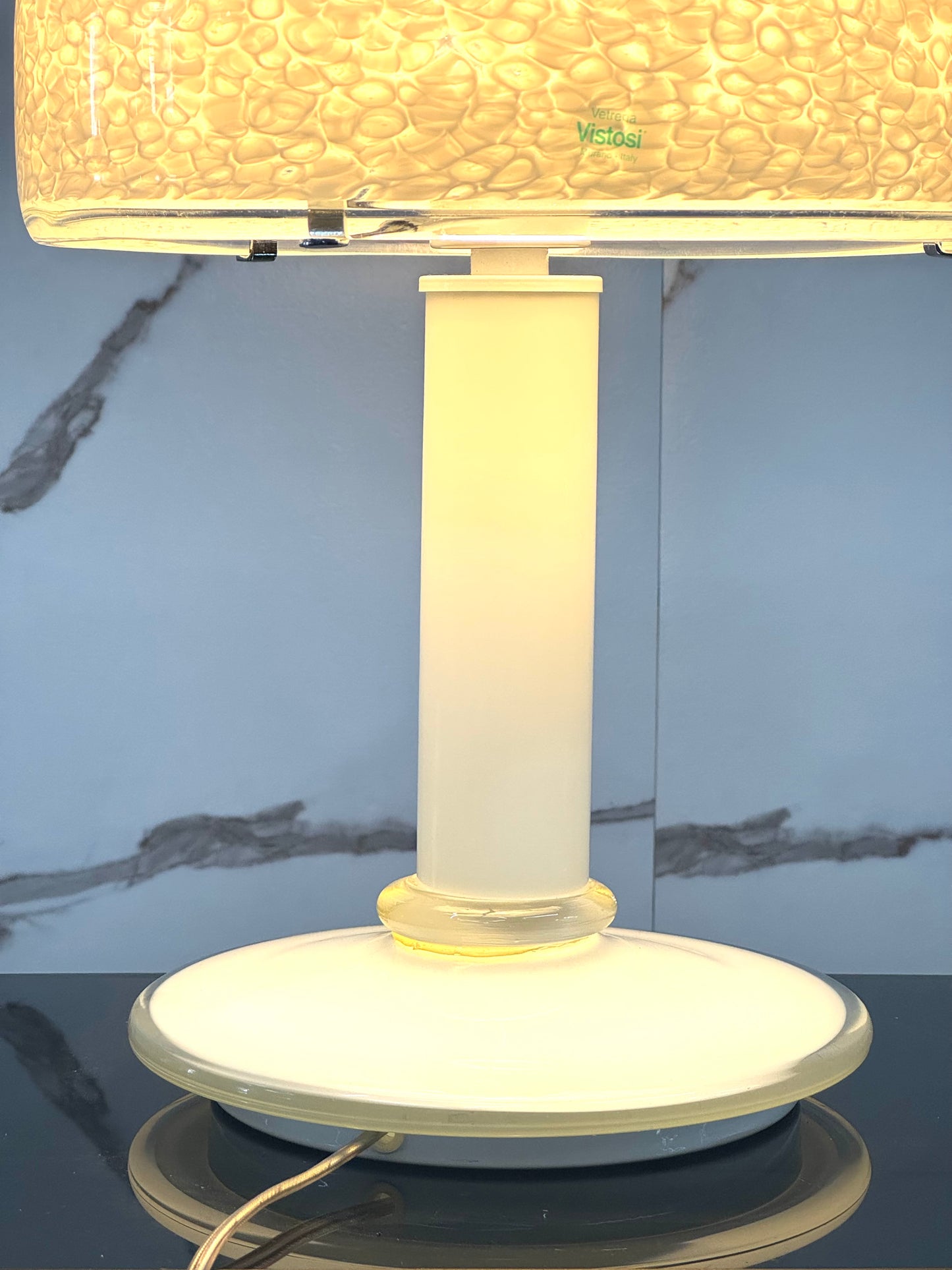 LAMPADA DA TAVOLO DI GAE AULENTI PER VISTOSI “NEVERRINO” VETRO DI MURANO