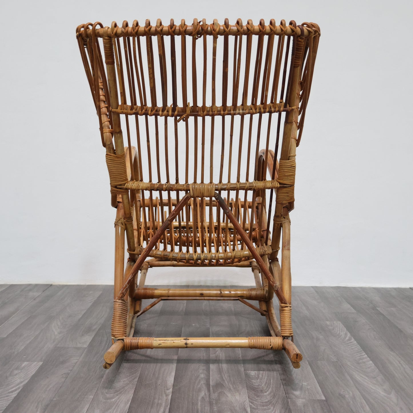 Poltrona a Dondolo Rocking Chair Francese Vintage Design Modernariato 1960’s