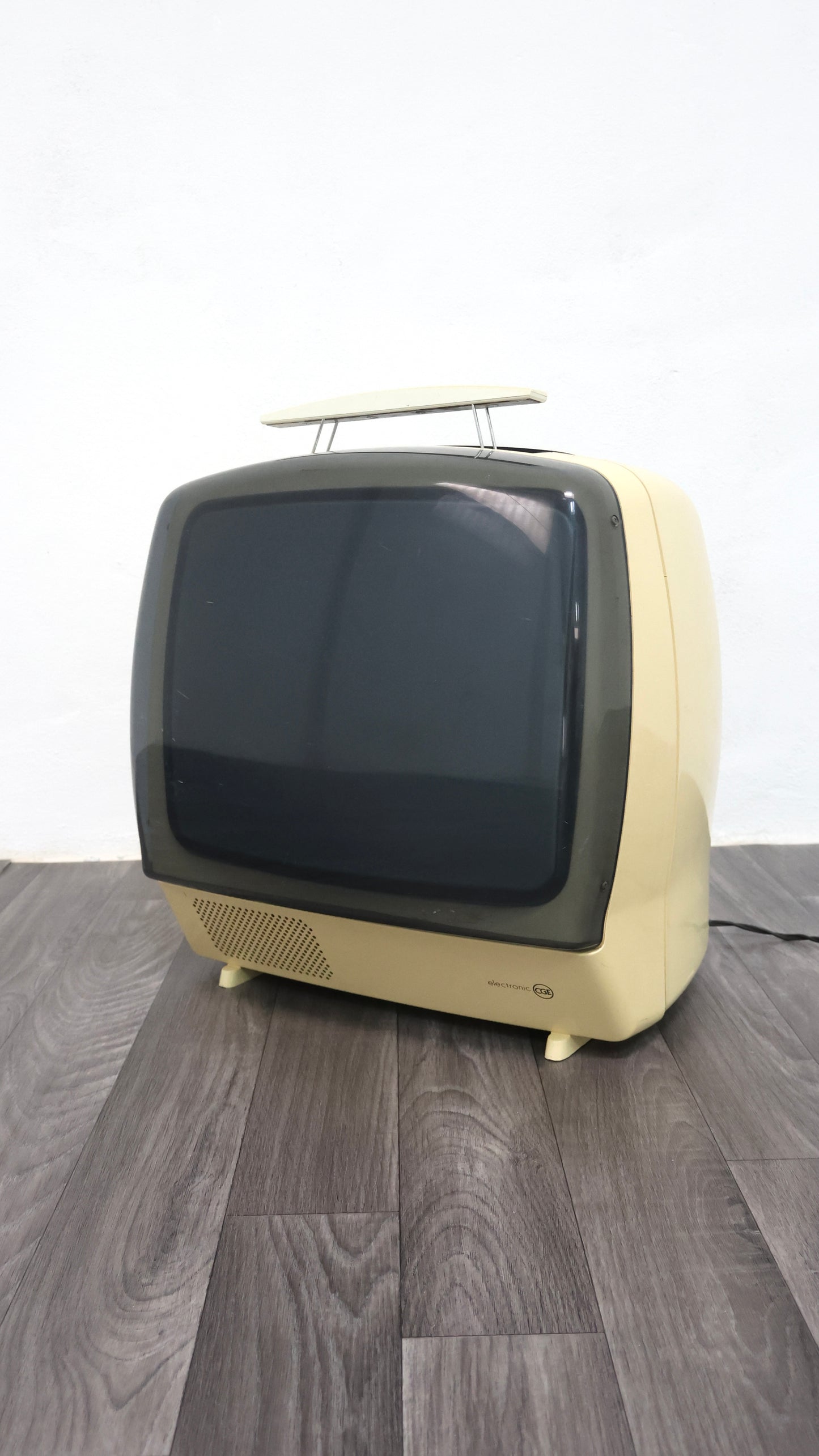 Televisore CGE Space Age Design Anni ‘70 Modernariato