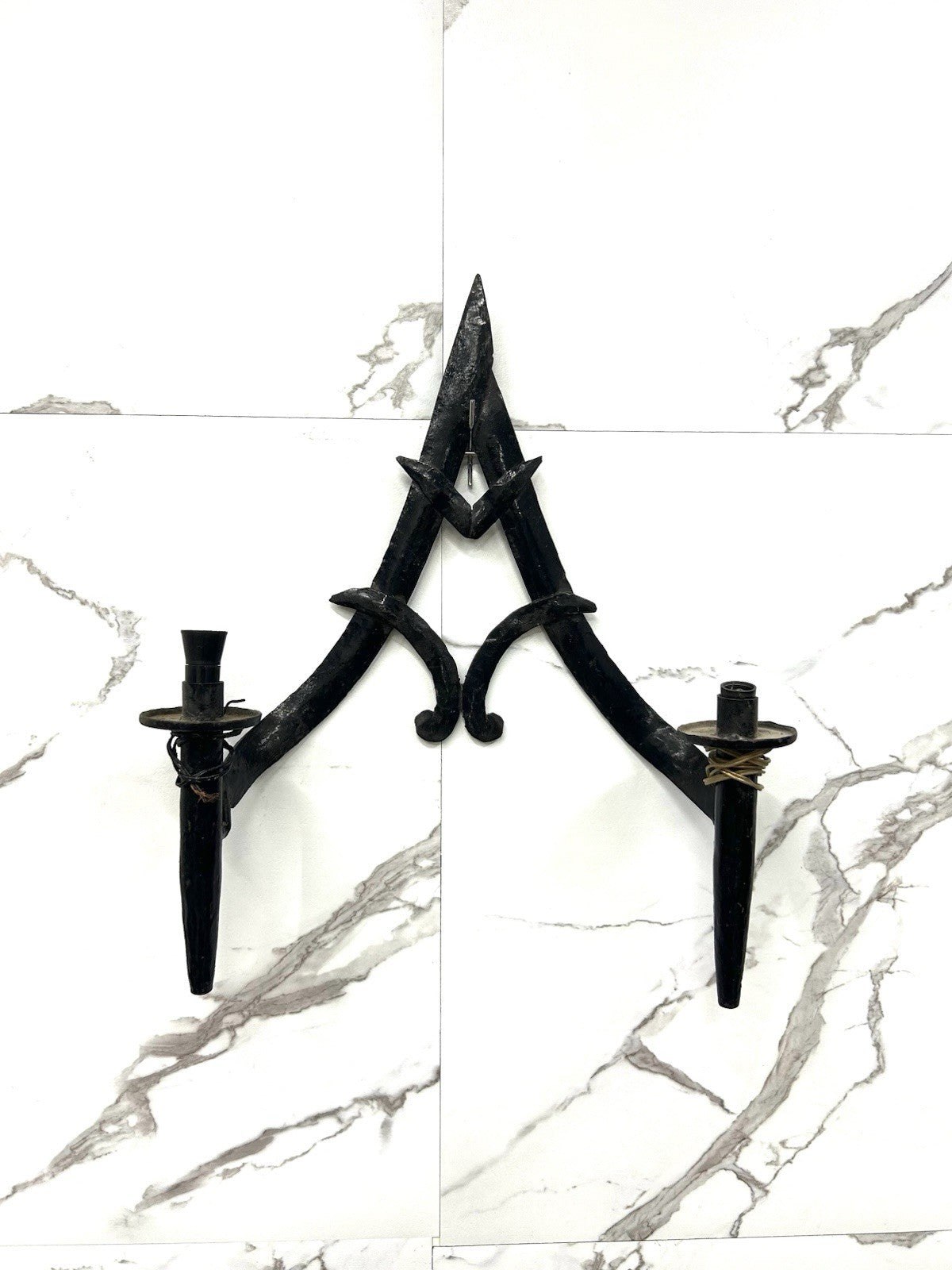 Lampada Da Parete Stile Medievale Antique Fine ‘800.