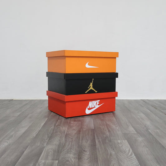 Scarpiera Sneakers A Forma Di Scatole Design Anni 2000