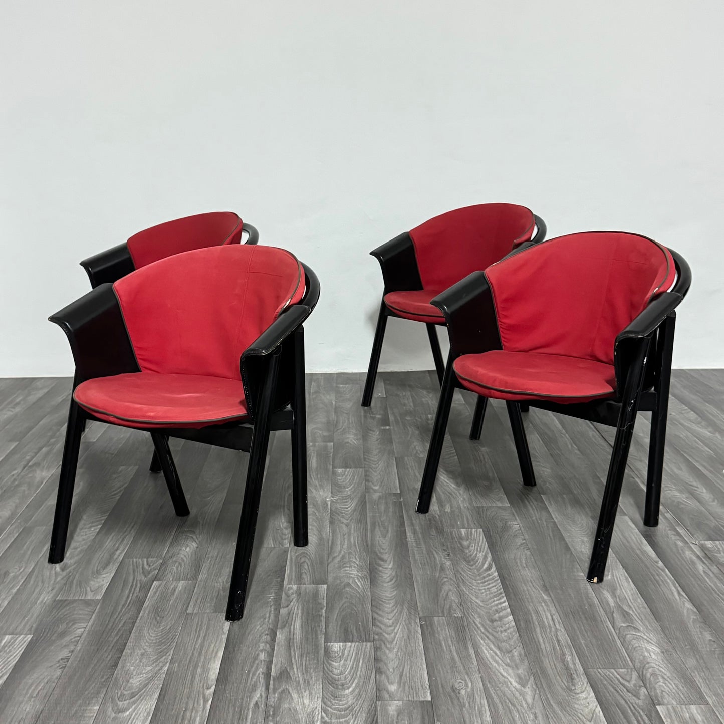 4 sedie Pozzi & Verga in legno laccato e Tessuto Anni ‘70