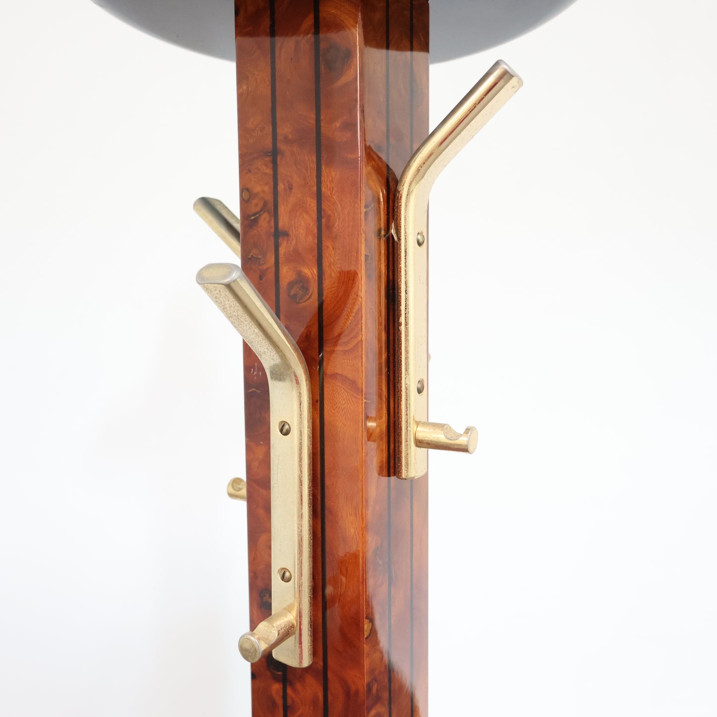 APPENDIABITI ATTRIBUITO A WILLY RIZZO, IN RADICA ANNI 70