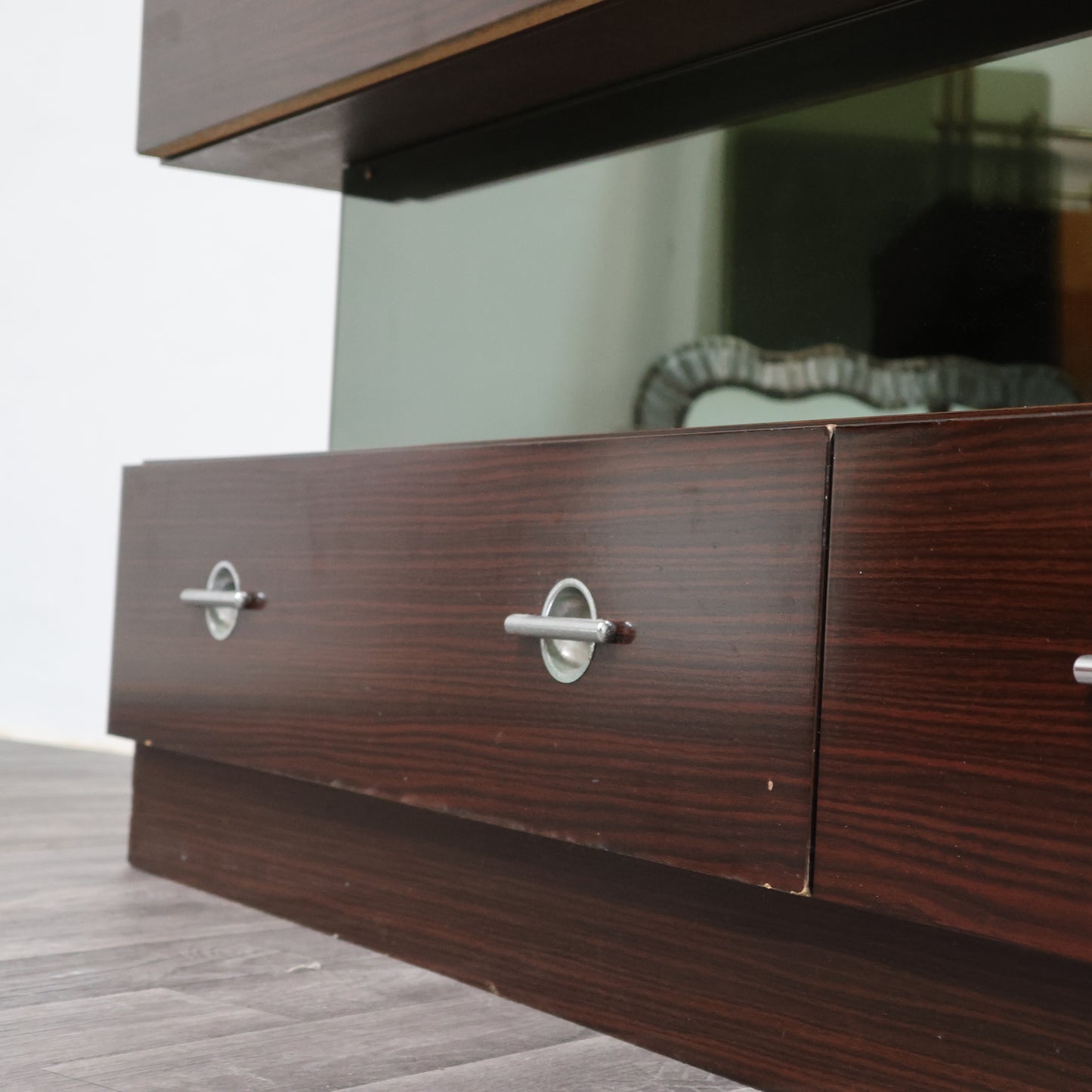 Comò Cassettiera In Ebano Macassar E Specchio Cubic Design Modernariato 1980’s