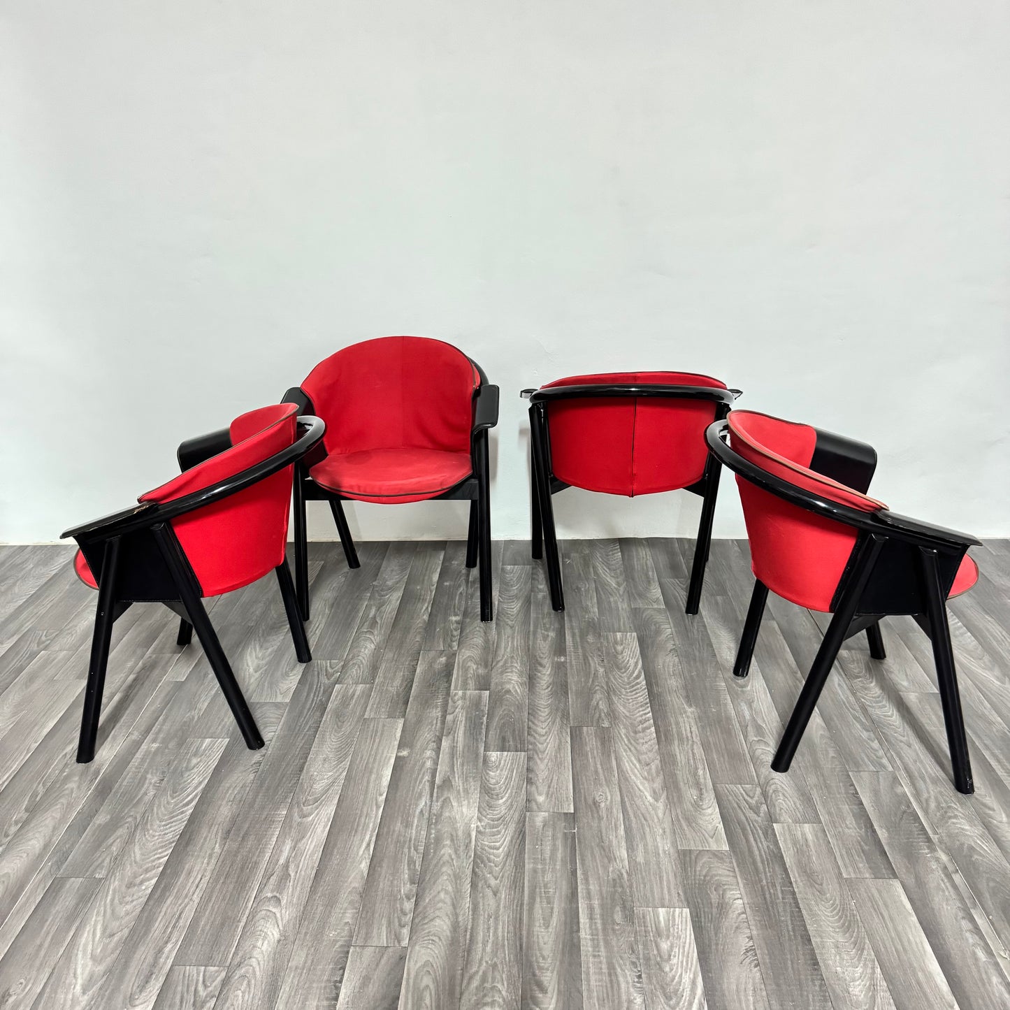 4 sedie Pozzi & Verga in legno laccato e Tessuto Anni ‘70