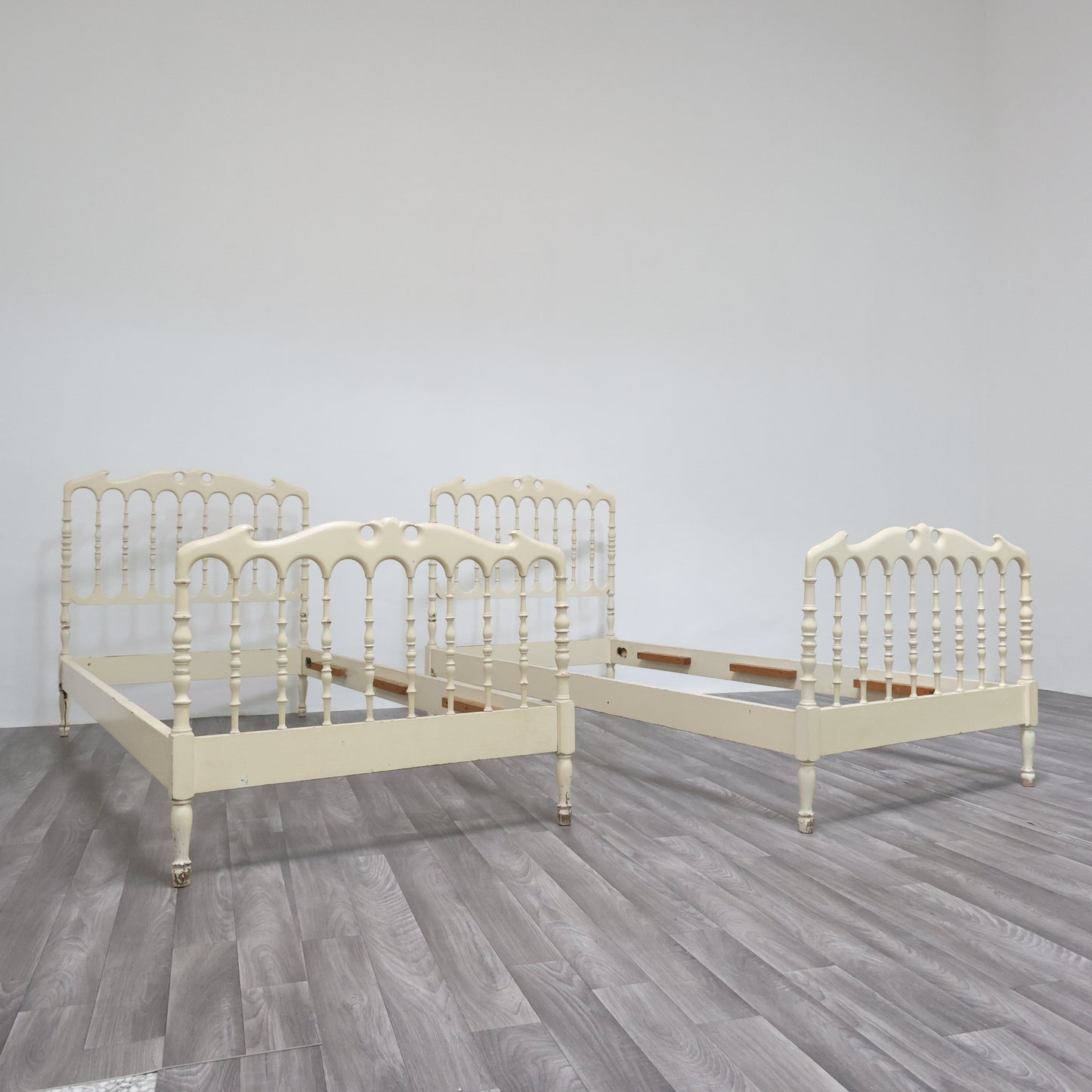 Giuseppe Gaetano Descalzi Coppia Di Letti Singoli Chiavari Anni ‘50 Design