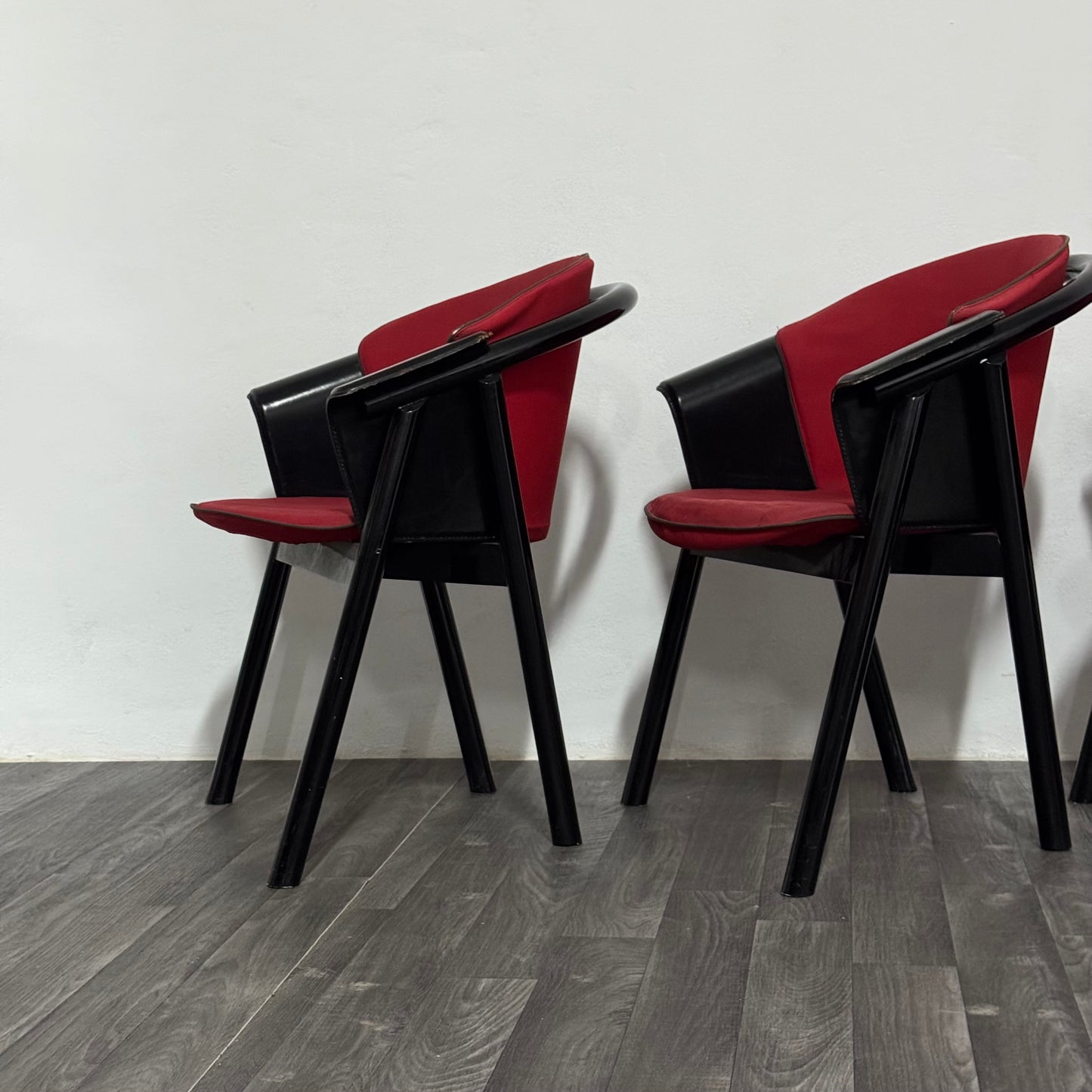 4 sedie Pozzi & Verga in legno laccato e Tessuto Anni ‘70