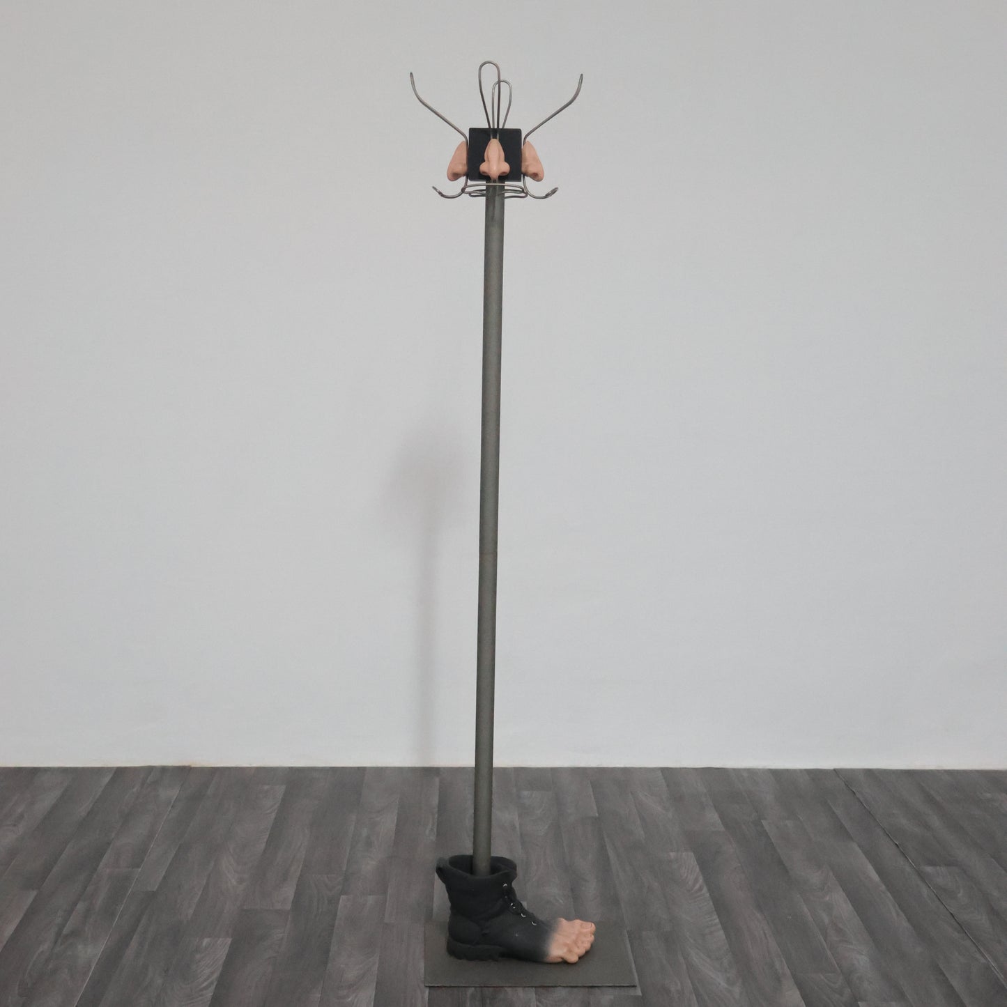 Appendiabiti Scultoreo Antartidee Renè Magritte Anni 80