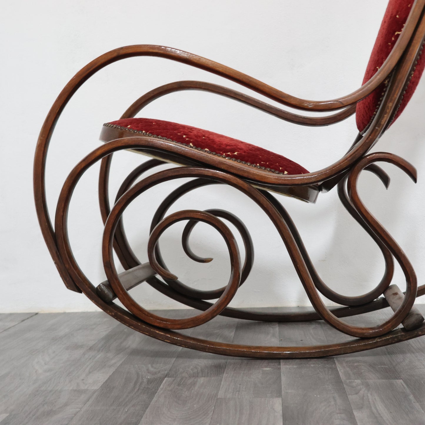 Poltrona A Dondolo Thonet Vintage Mid-Century Design