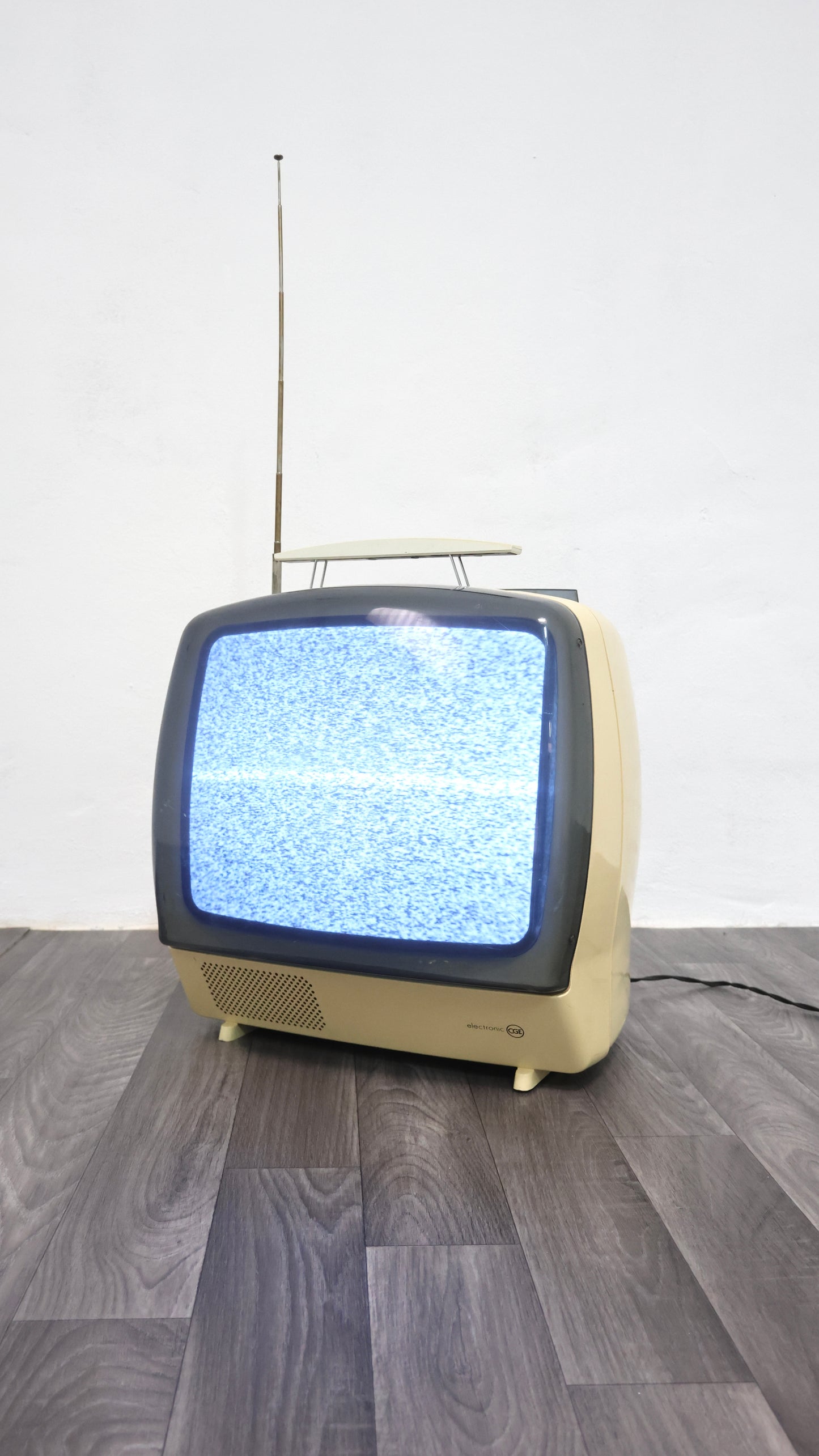 Televisore CGE Space Age Design Anni ‘70 Modernariato