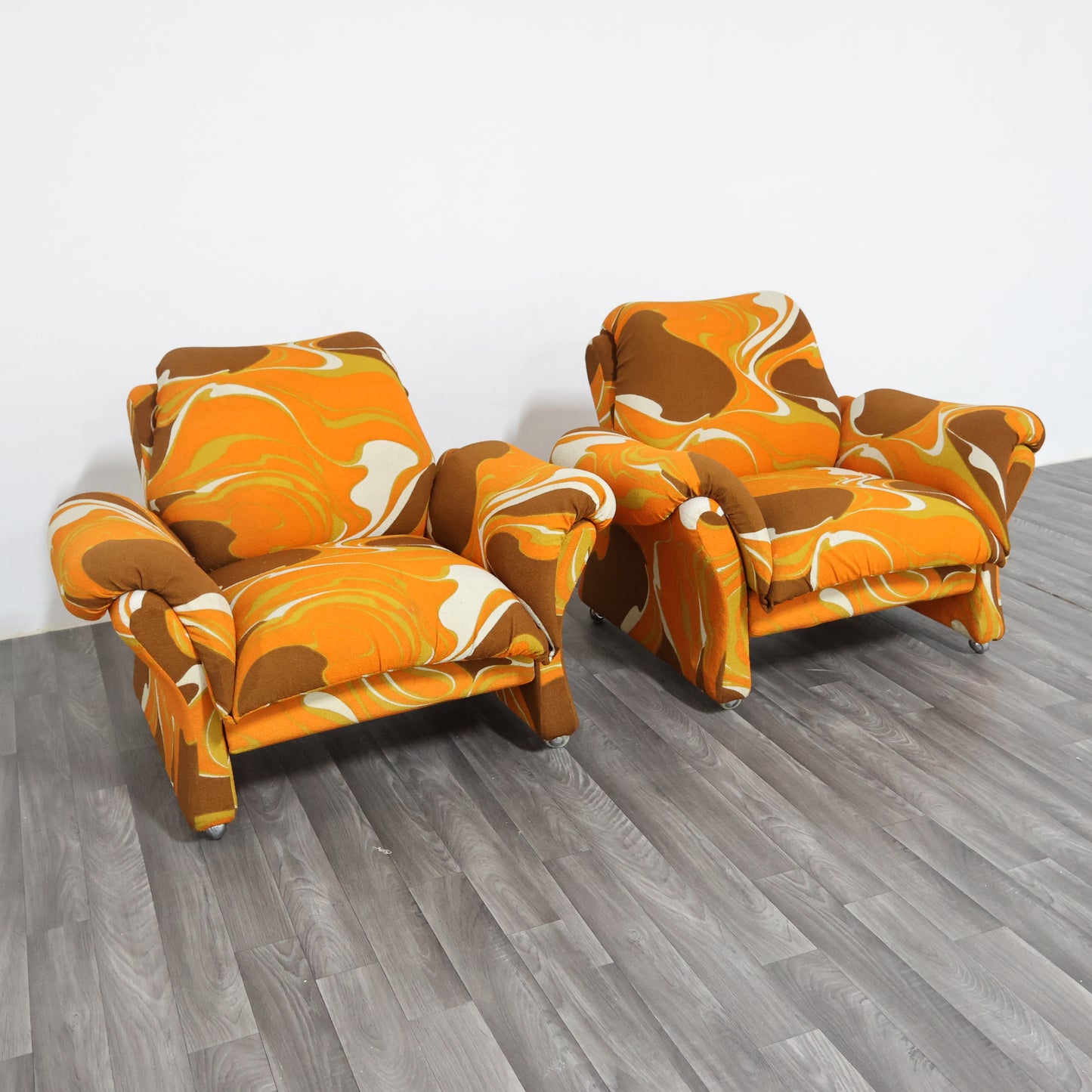 GUARNACCI , PADOVANO E VAGNONI COPPIA DI POLTRONE 1P “IONICA” ANNI 70 DESIGN SPACE AGE