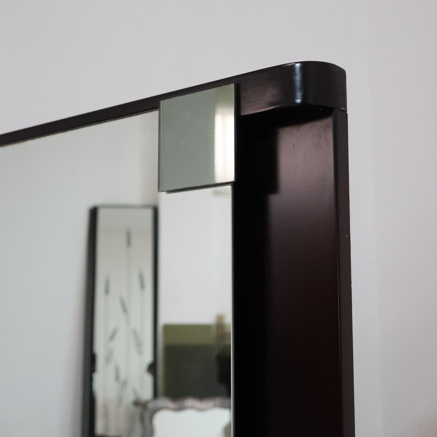 Comò Cassettiera In Ebano Macassar E Specchio Cubic Design Modernariato 1980’s