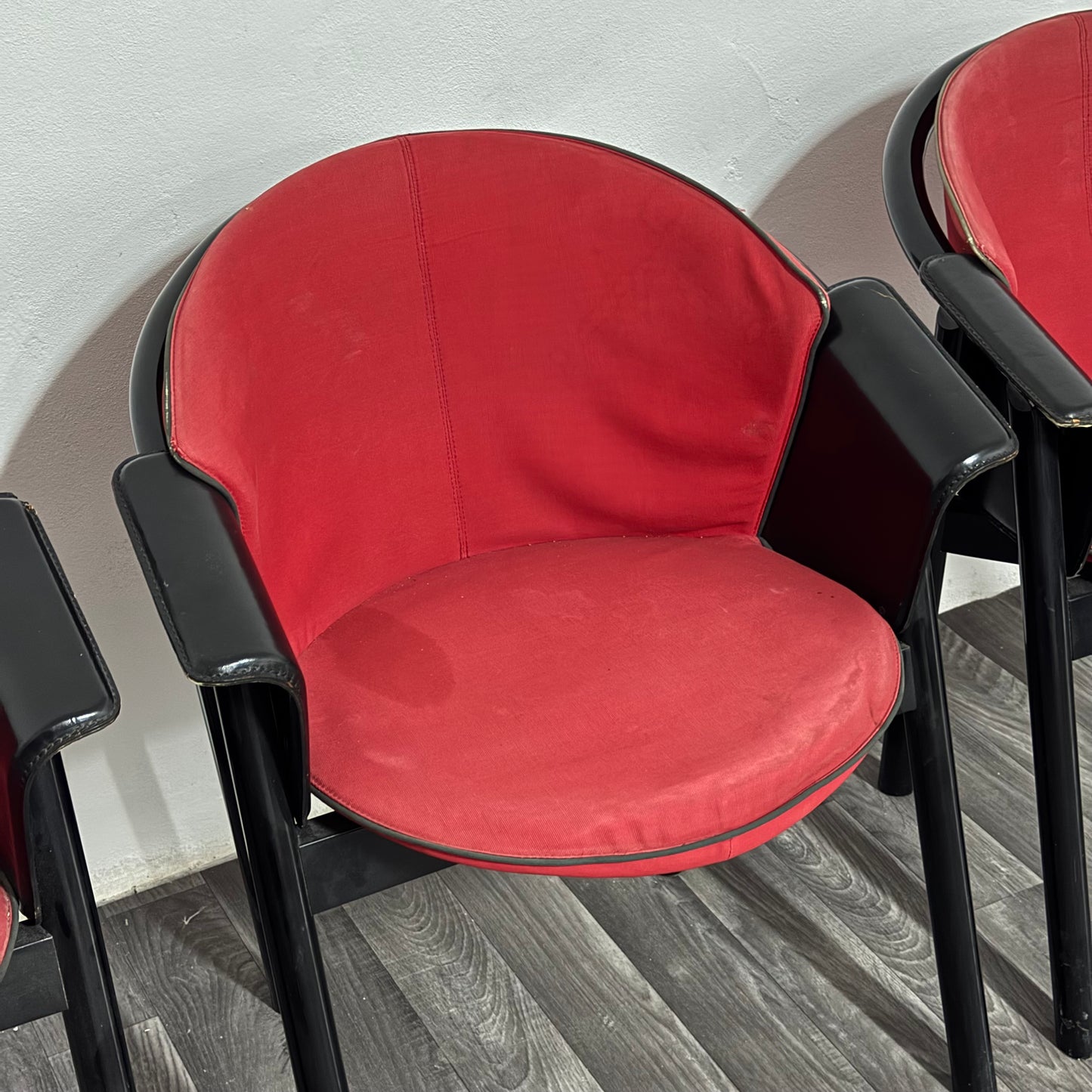 4 sedie Pozzi & Verga in legno laccato e Tessuto Anni ‘70