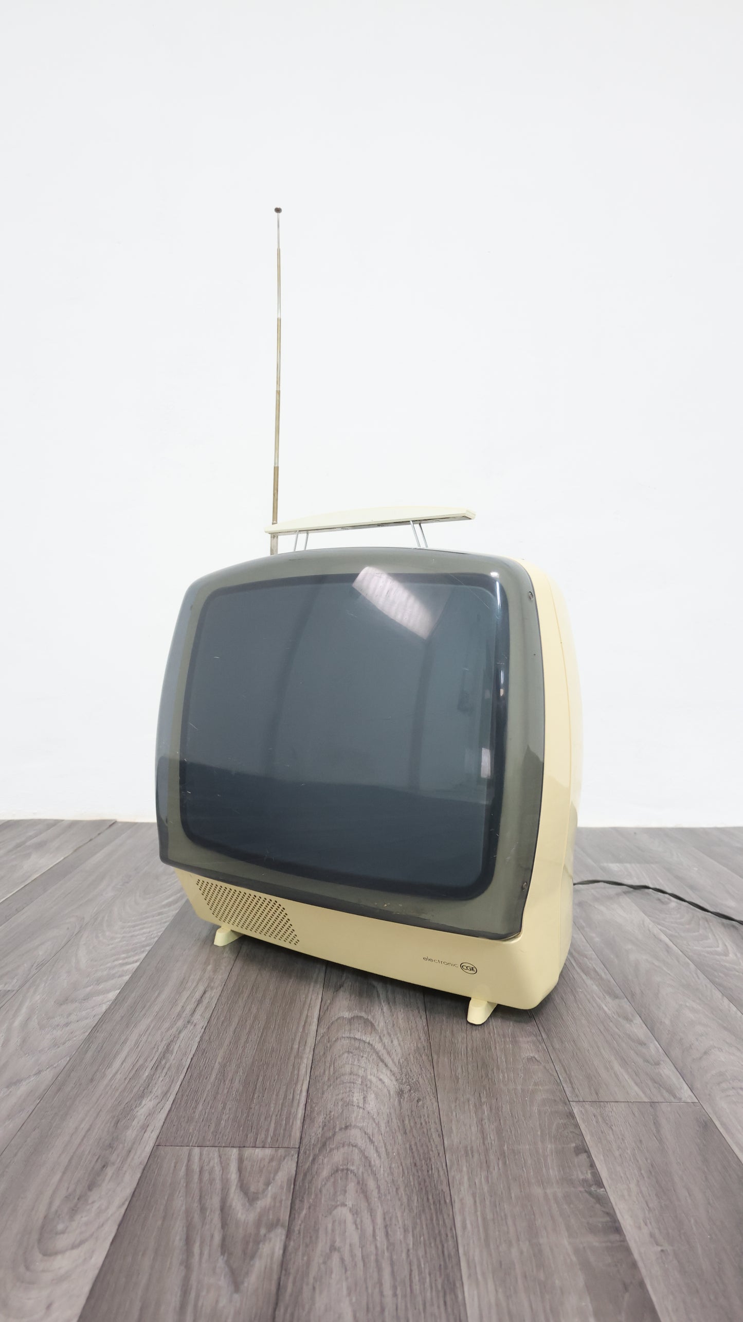 Televisore CGE Space Age Design Anni ‘70 Modernariato