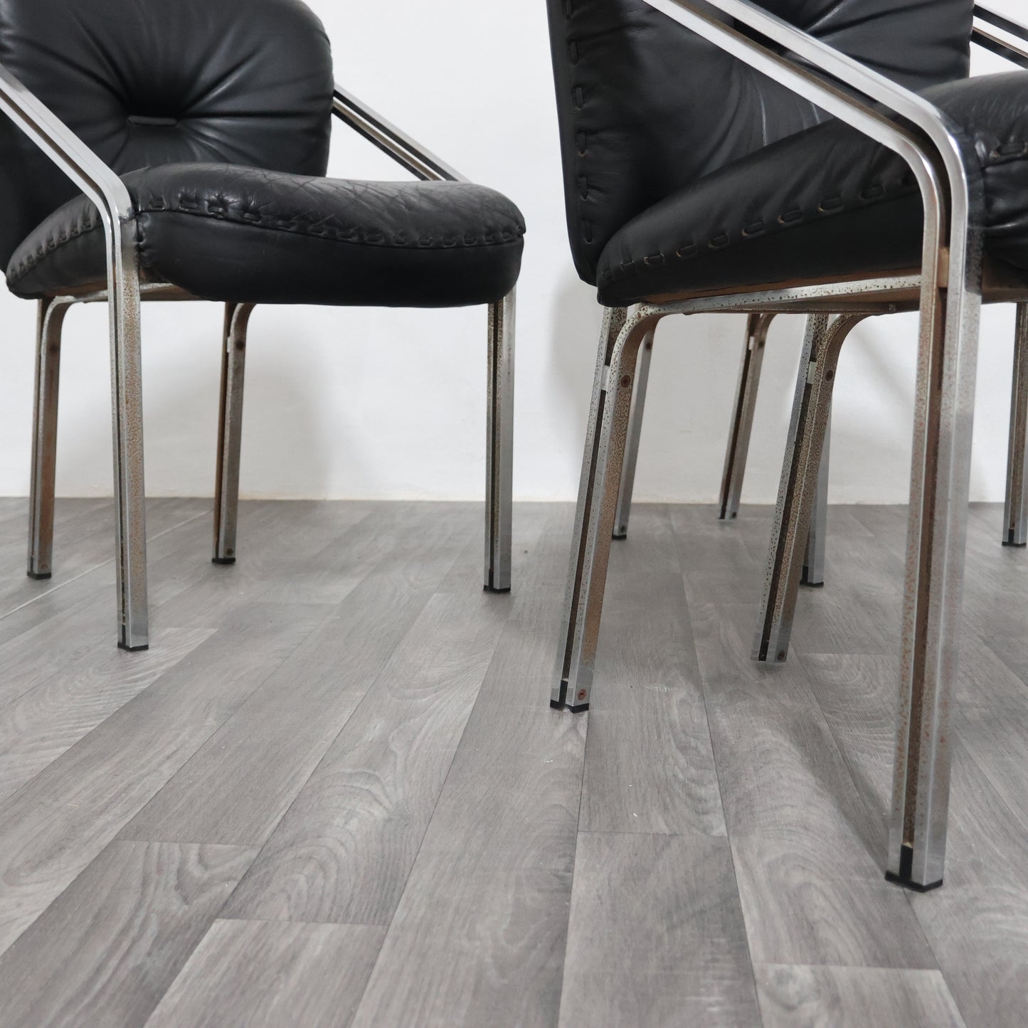 Mobil Girgi Set Da Pranzo 4 Poltroncine In Acciaio E Pelle Design Anni ‘70