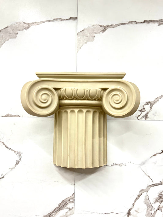 Applique in  Ceramica Capitello Greco Anni 80 Lampada Design