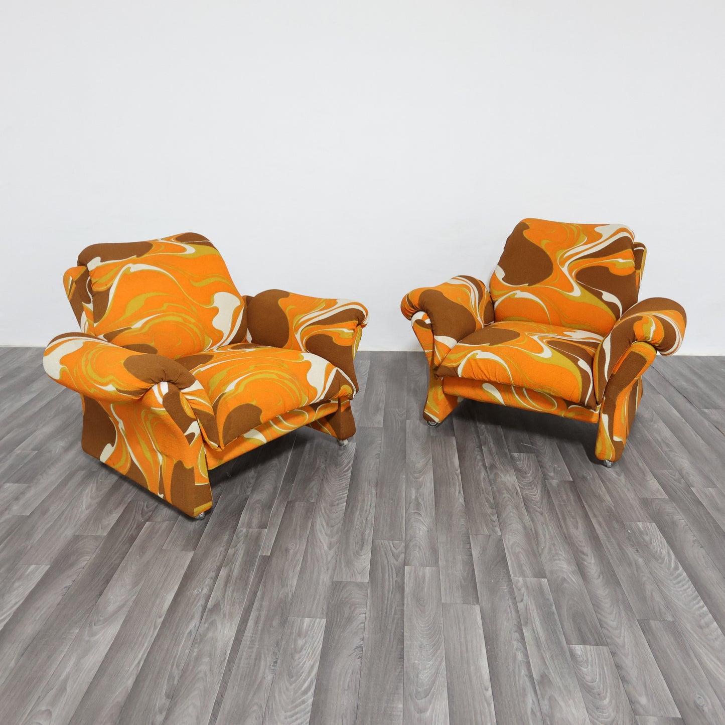 GUARNACCI , PADOVANO E VAGNONI COPPIA DI POLTRONE 1P “IONICA” ANNI 70 DESIGN SPACE AGE