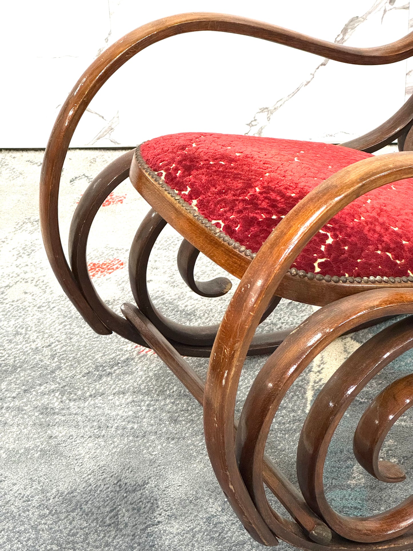Poltrona A Dondolo Thonet Vintage Mid-Century Design