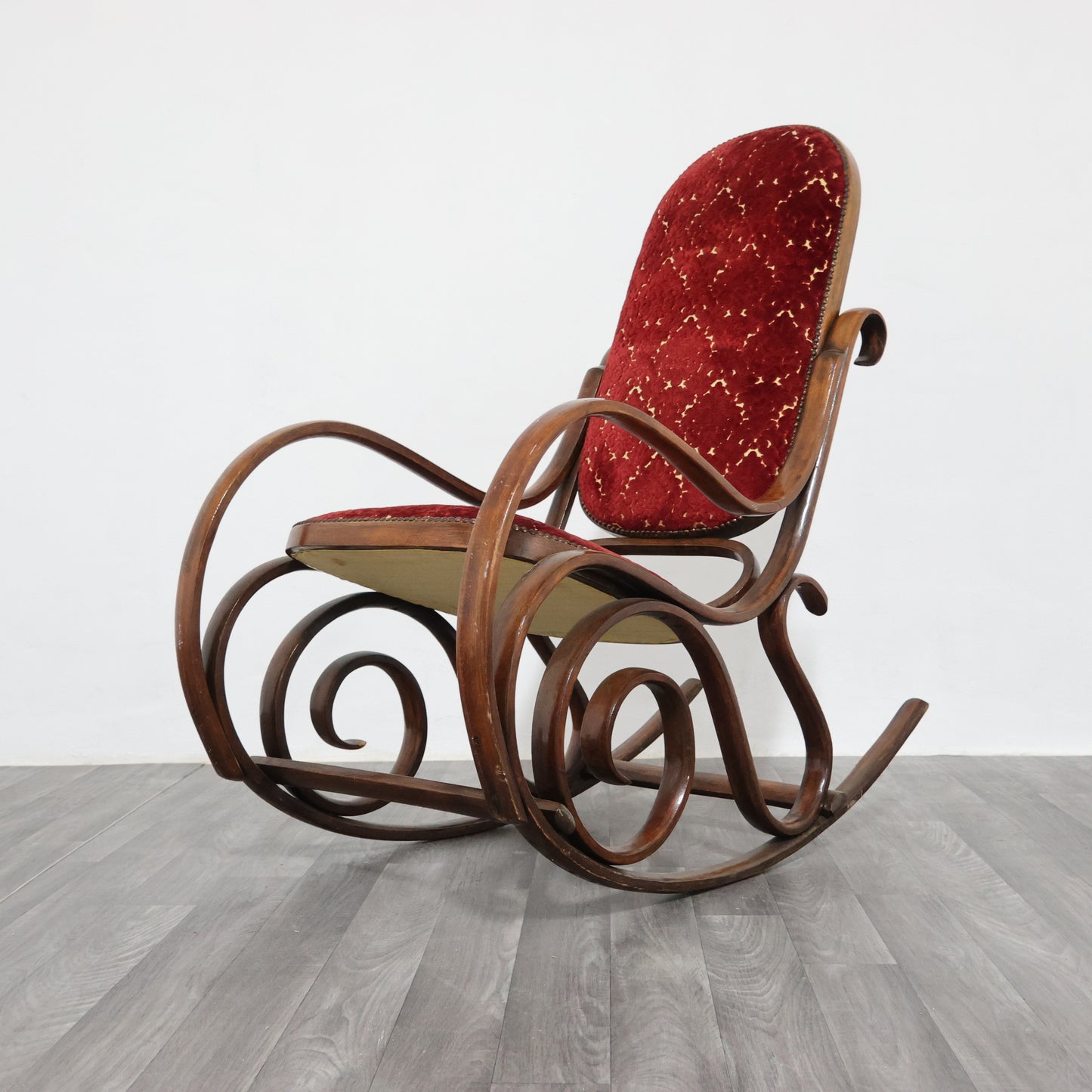 Poltrona A Dondolo Thonet Vintage Mid-Century Design