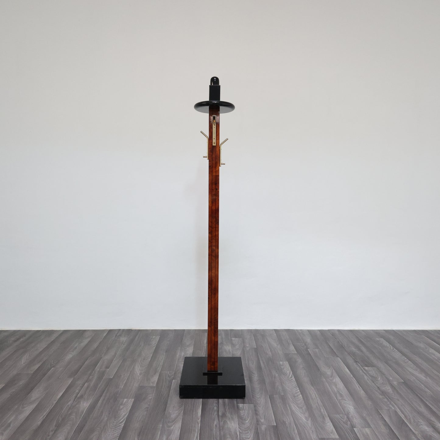 APPENDIABITI ATTRIBUITO A WILLY RIZZO, IN RADICA ANNI 70