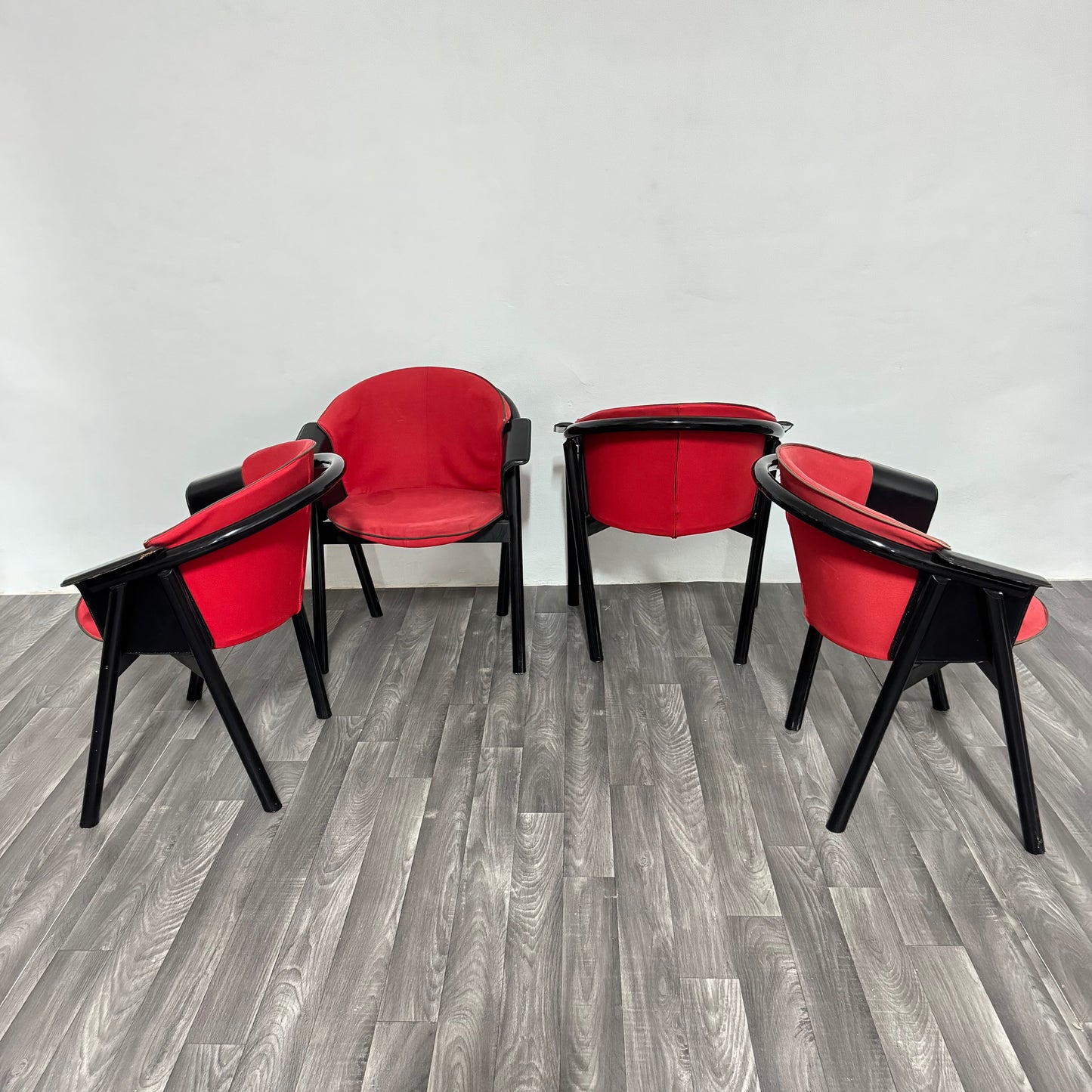 4 sedie Pozzi & Verga in legno laccato e Tessuto Anni ‘70