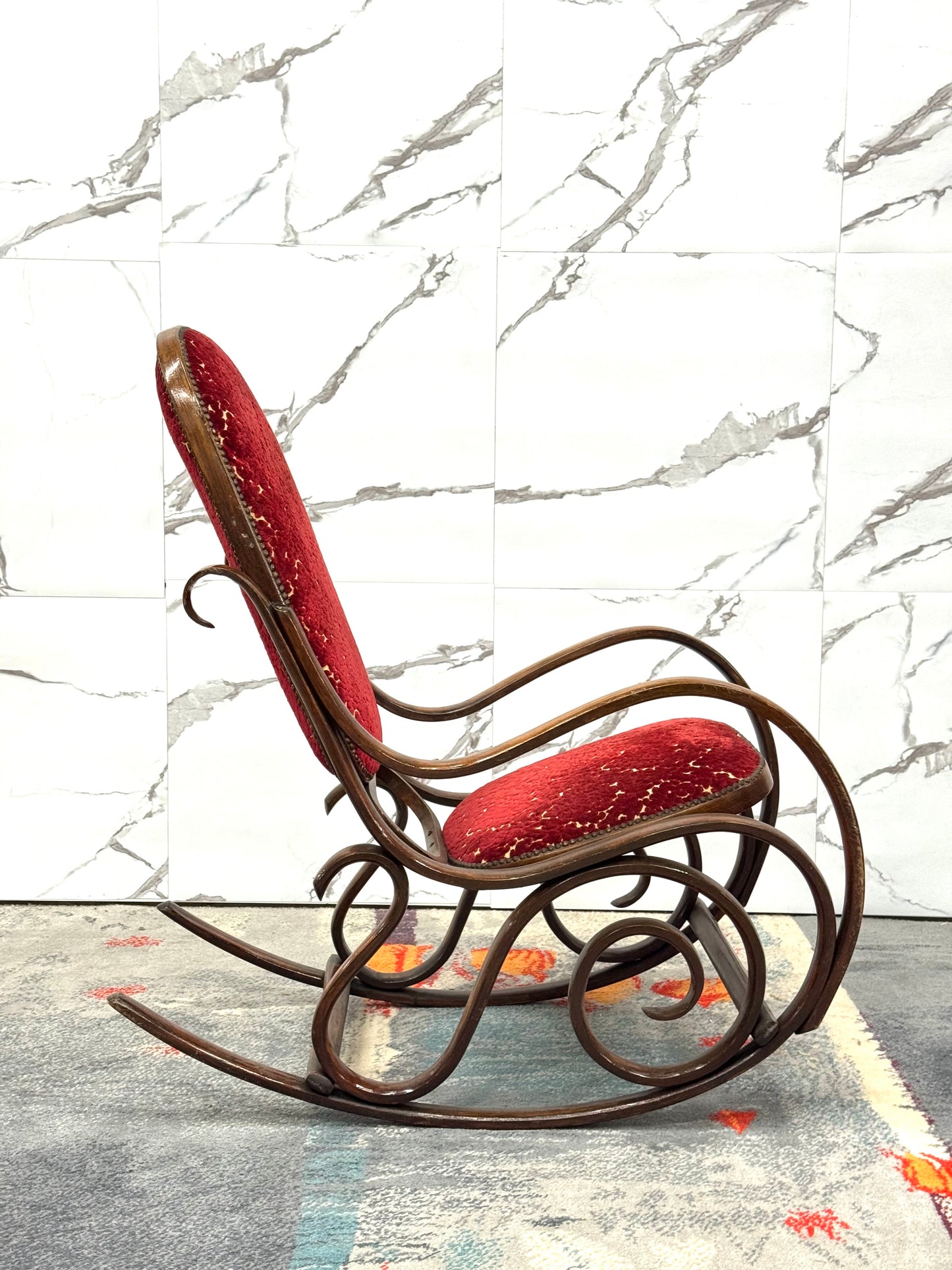 Poltrona A Dondolo Thonet Vintage Mid-Century Design