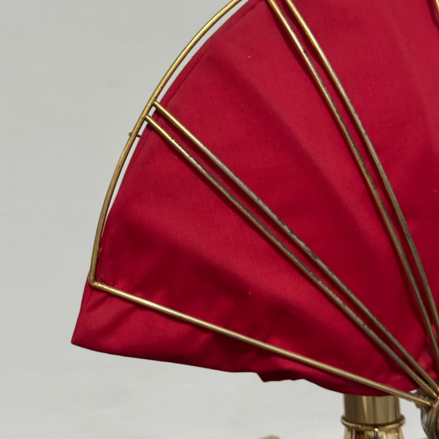 Coppia Di Lampade Da Tavolo A Ventaglio In Ottone Hollywood Regency 1970’s