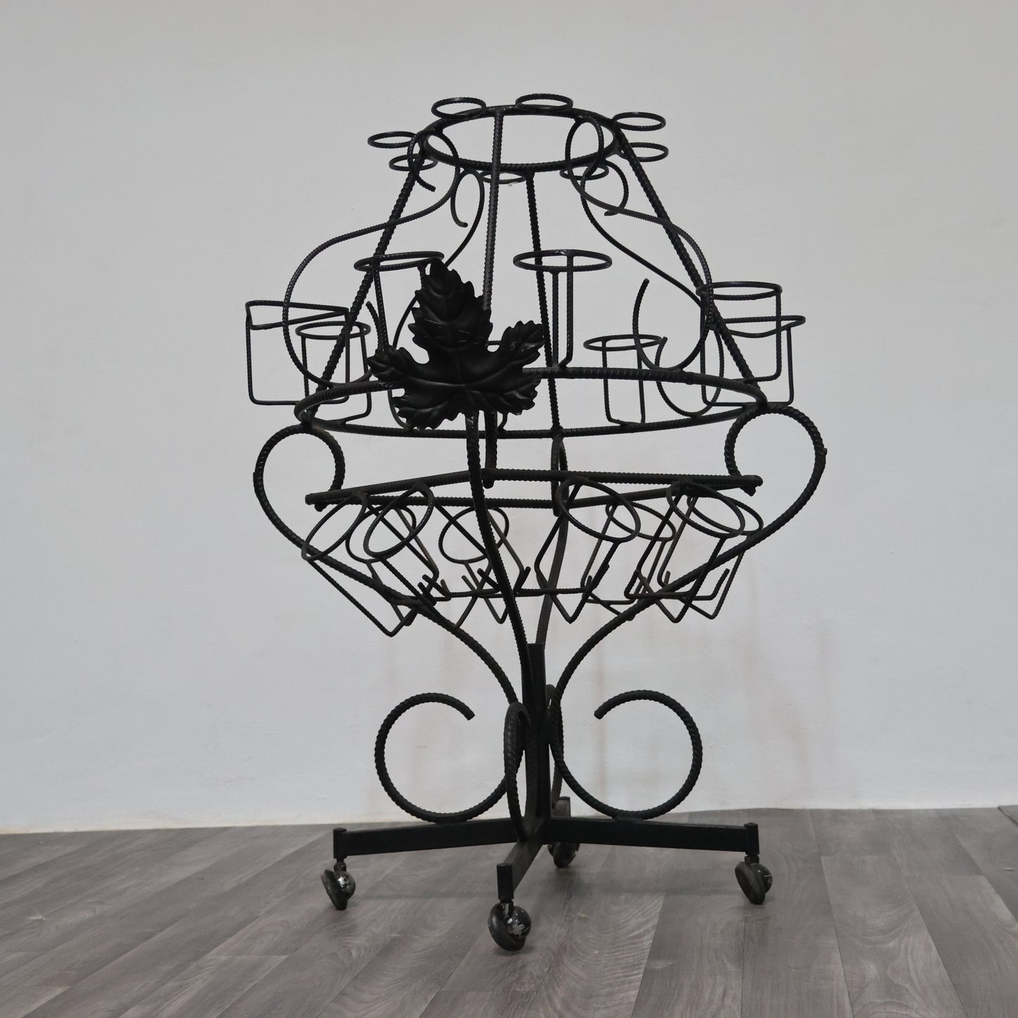 Portabottiglie Scultoreo Marcel Duchamp Style Design Ferro Battuto Anni 60