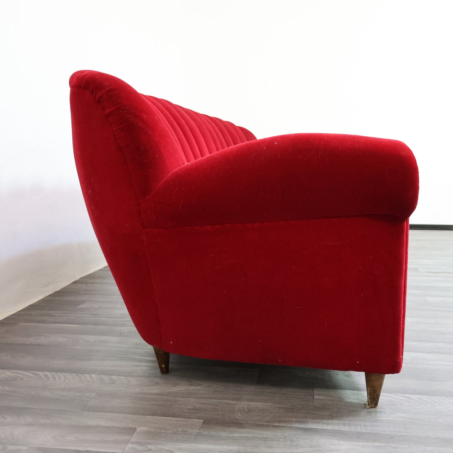 Divano Art Decò Guglielmo Ulrich In Tessuto Di Velluto Originale Anni ‘40 Design